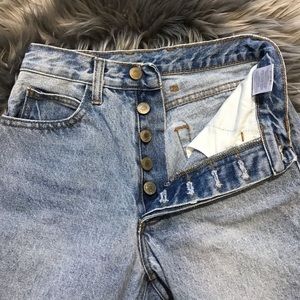 SOLD OUT brandy melville 90s jeans sz XS